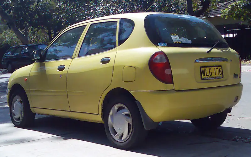 Daihatsu Sirion (M100)