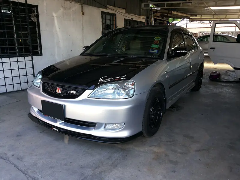 Honda Civic ES / EP (7. nesil)