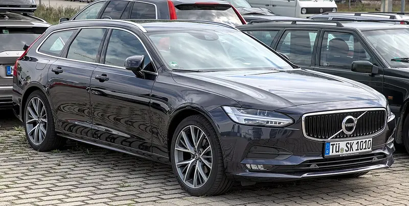 Volvo V90 II